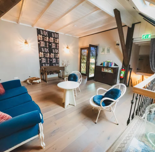 Lounge area
